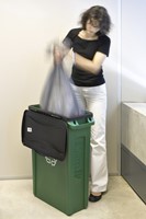 Afvalbak Rubbermaid Slim Jim Vented met luchtsleuven 60 liter groen-1