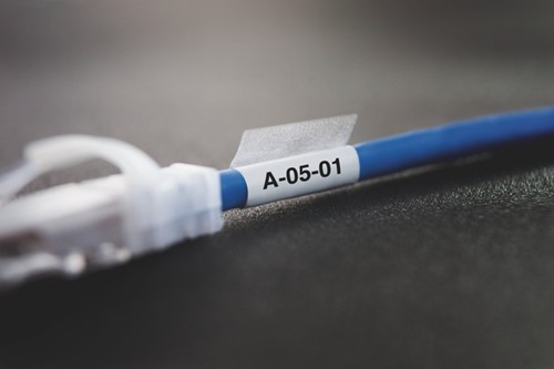 Labeltape Dymo XTL kabelwikkel 21mm zwart op wit-2