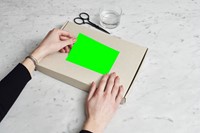 Etiket Rillprint 70x37mm fluor groen 2400 stuks-1