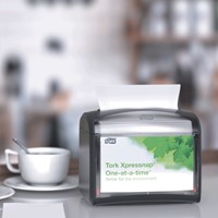 Servetdispenser Tork N4 Xpressnap zwart 272611-1