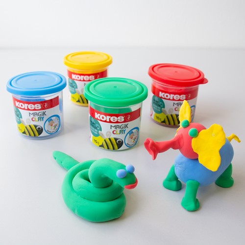 Kores Magic Clay 4 x 40 gram blauw, groen, rood, geel 34241 06